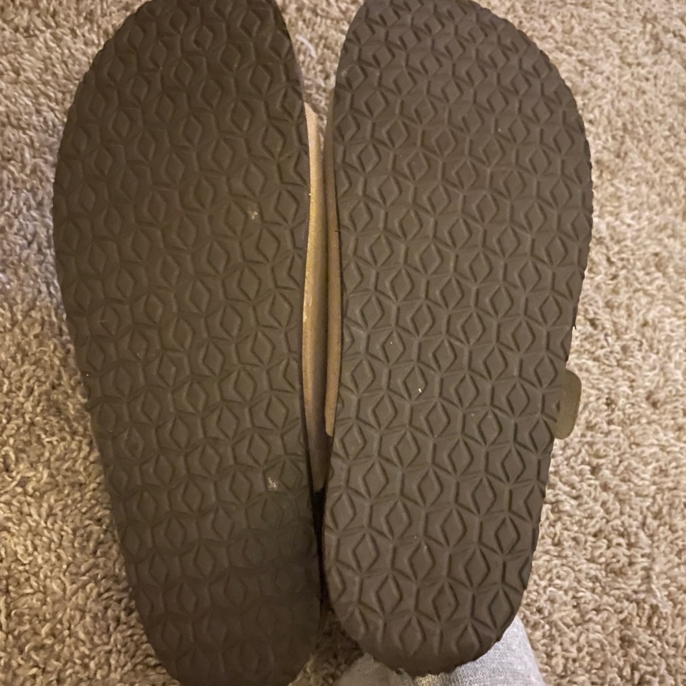 Sandals - Picture 3 of 3
